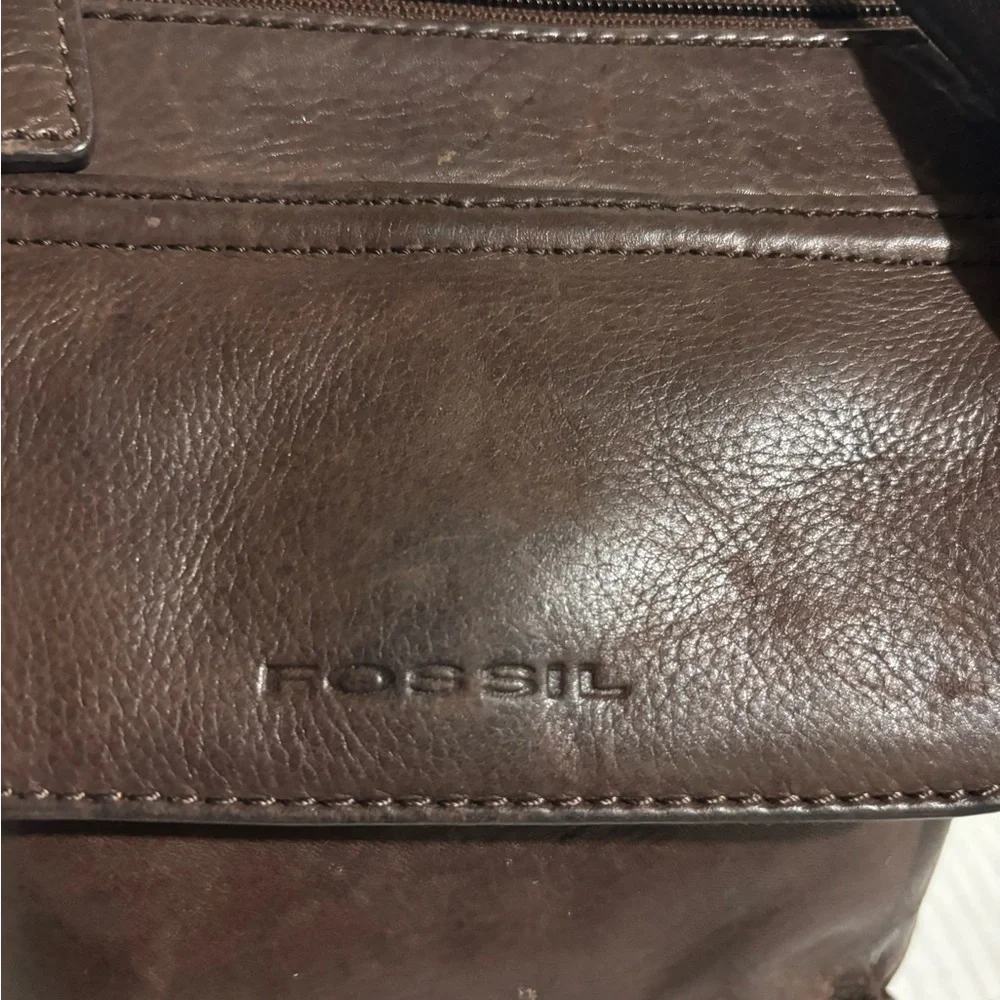 Fossil vintage Dark Brown Leather Messenger Bag